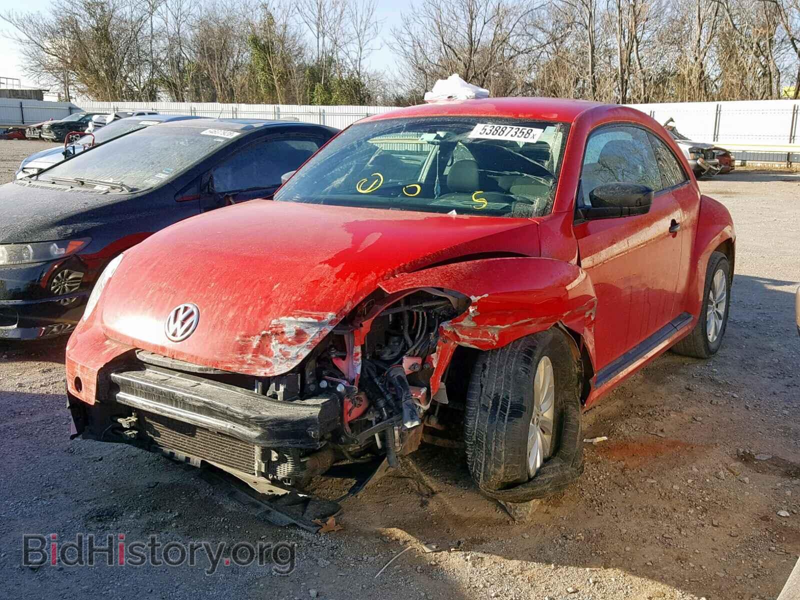 2014 VOLKSWAGEN BEETLE - VIN: 3VWF17AT8EM642931 - Фото 2