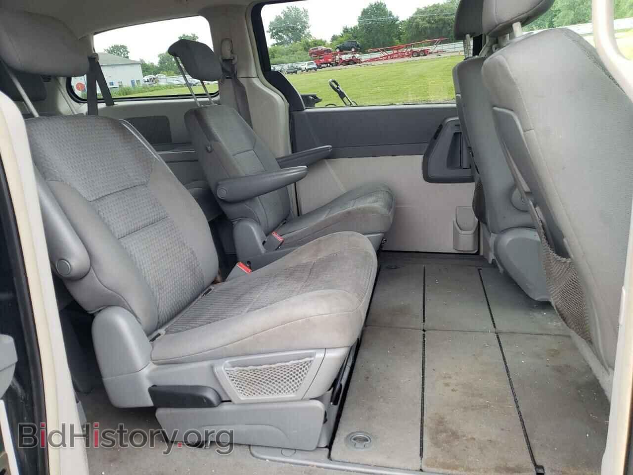 2009 CHRYSLER MINIVAN - VIN: 2A8HR541X9R592429 - Фото 6
