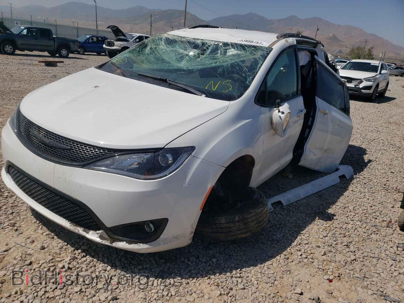 2019 CHRYSLER PACIFICA - VIN: 2C4RC1EG0KR652605 - Photo 2