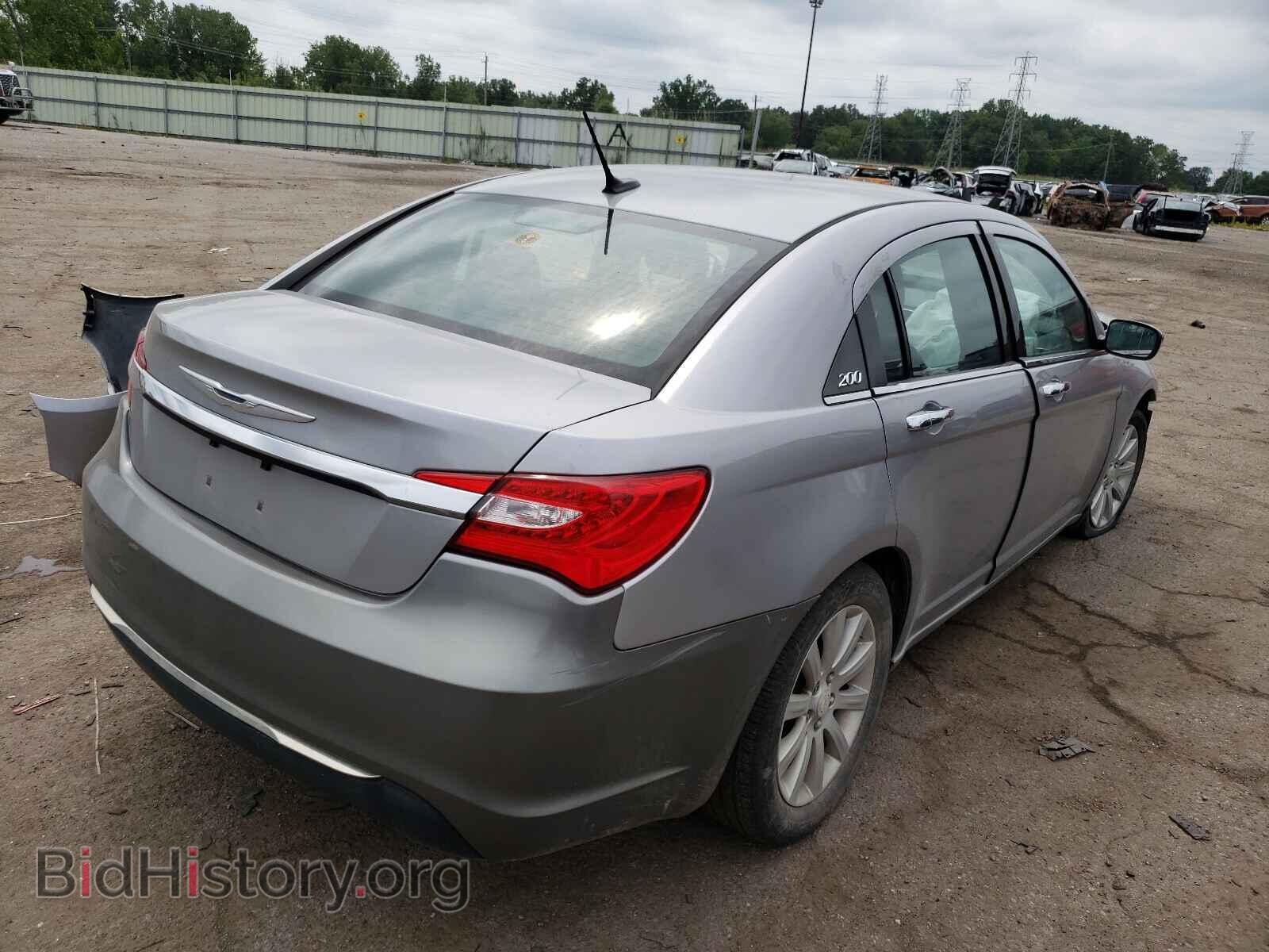 2013 CHRYSLER 200 - VIN: 1C3CCBCG9DN555552 - Photo 4