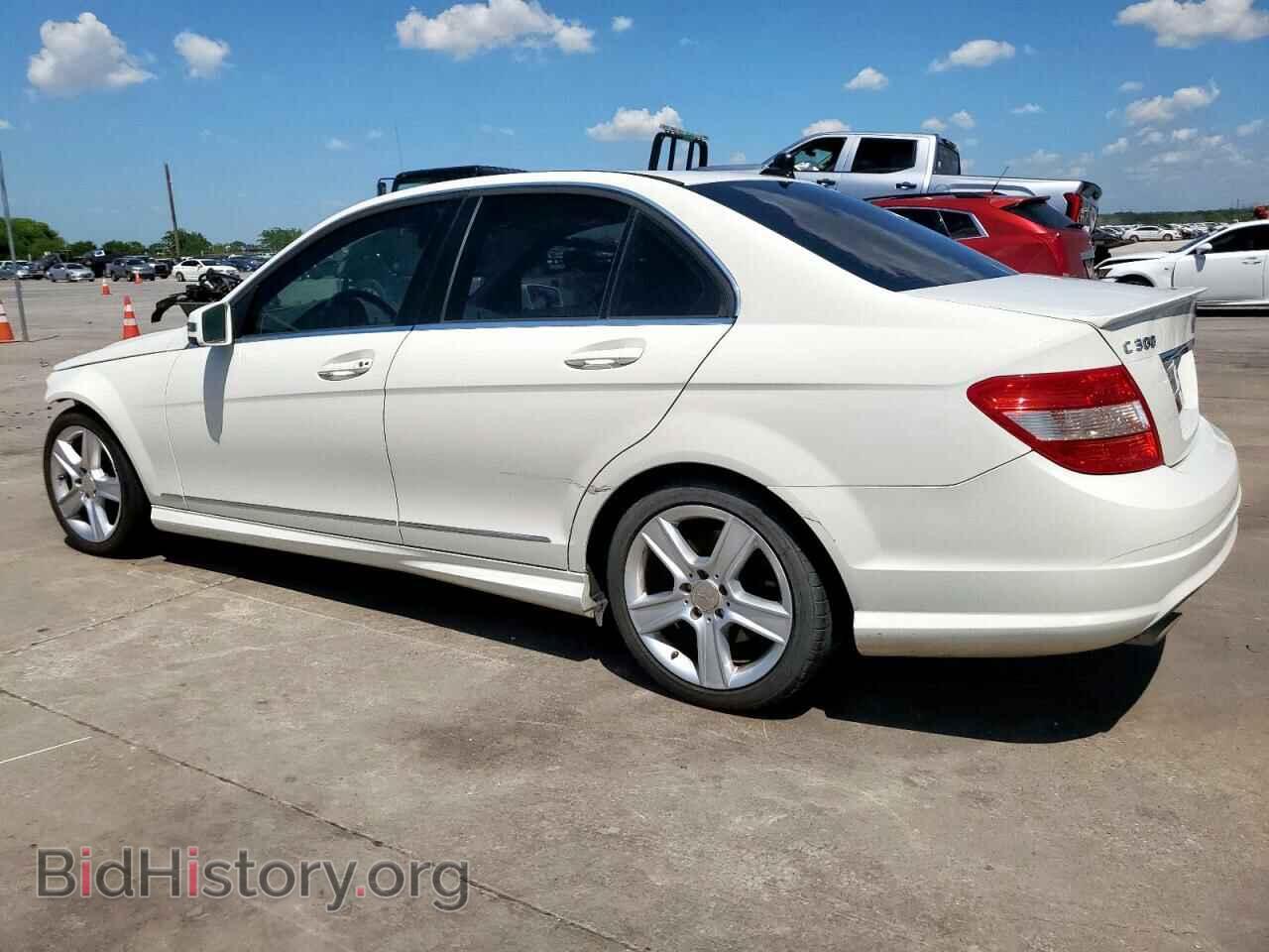 2011 MERCEDES-BENZ C-CLASS - VIN: WDDGF5EB2BA473745 - Фото 2