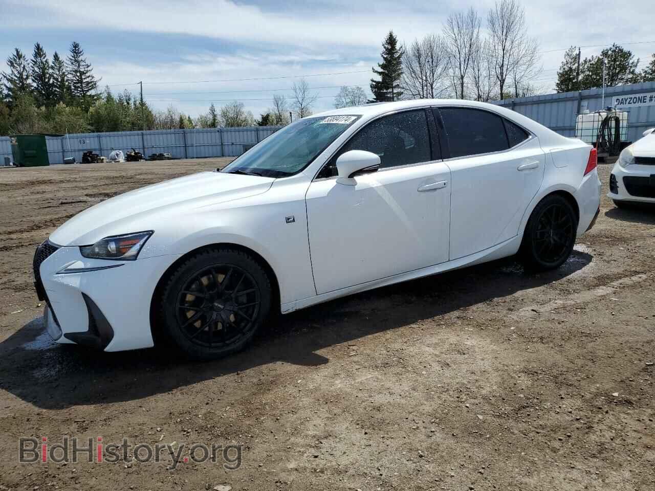 Photo JTHBA1D26H5053256 - LEXUS IS 2017