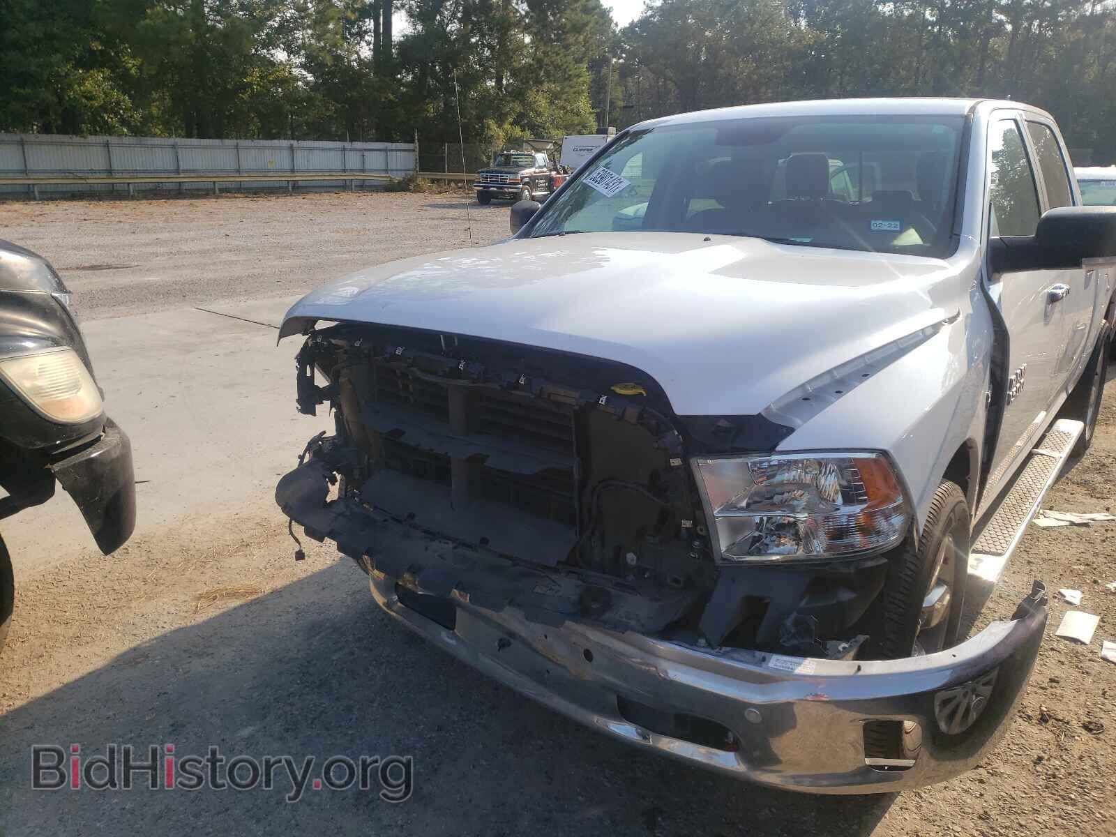2017 RAM 1500 - VIN: 1C6RR6LT3HS506080 - Фото 2