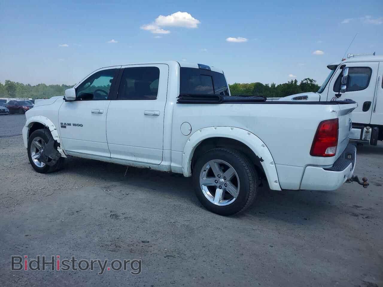 2011 DODGE RAM 1500 - VIN: 1D7RV1CT6BS557836 - Фото 2