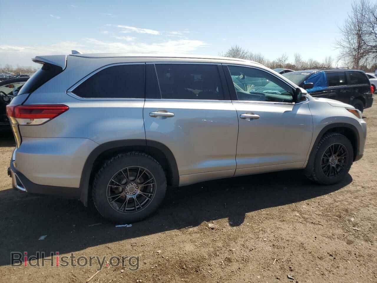 2017 TOYOTA HIGHLANDER - VIN: 5TDJZRFH4HS416282 - Фото 3
