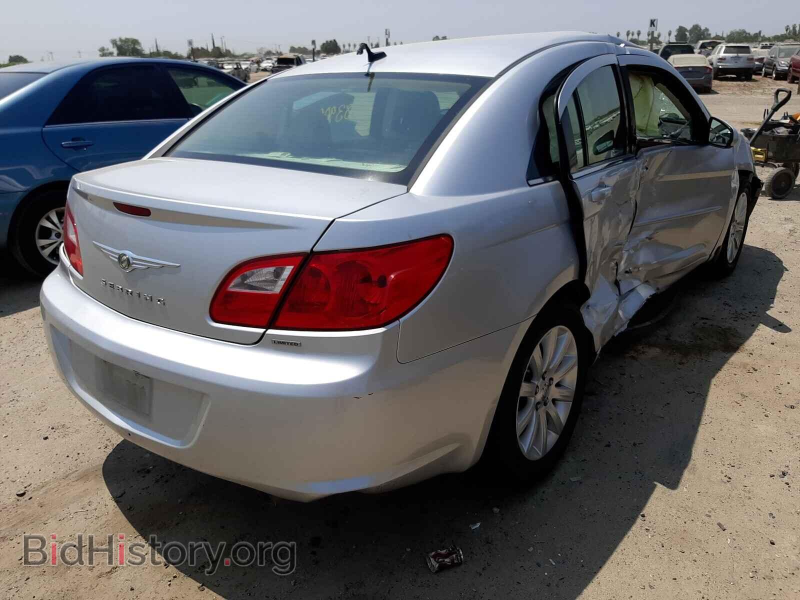 2010 CHRYSLER SEBRING - VIN: 1C3CC5FDXAN190684 - Фото 4