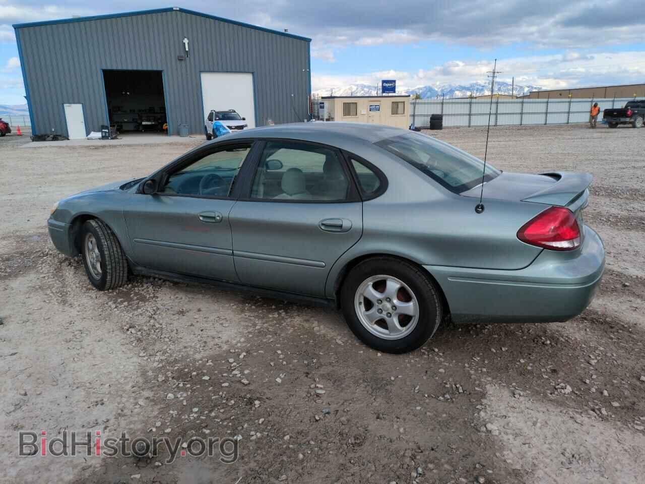 2005 FORD TAURUS - VIN: 1FAFP53215A133647 - Фото 2