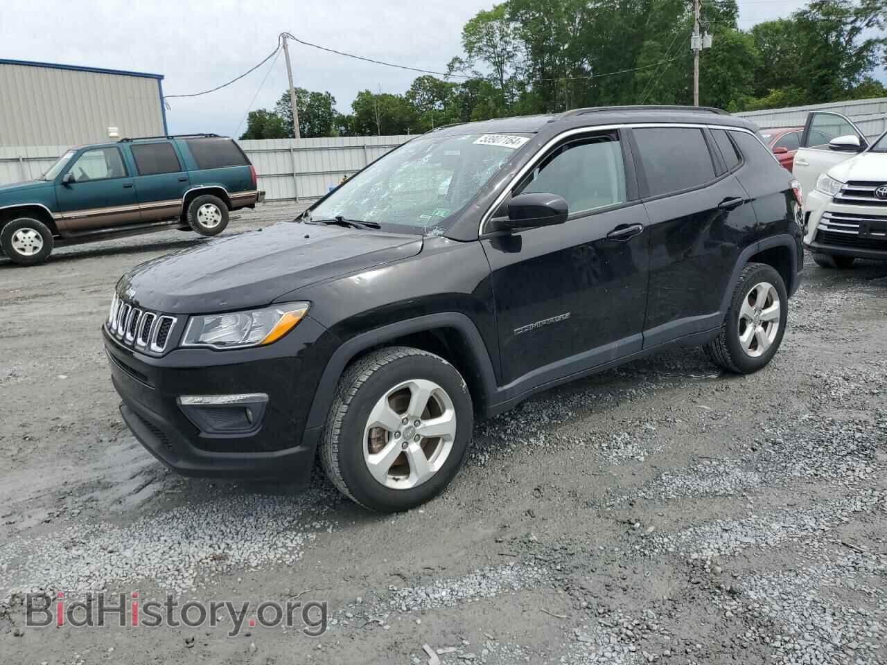 Фотография 3C4NJDBB8JT115815 - JEEP COMPASS 2018