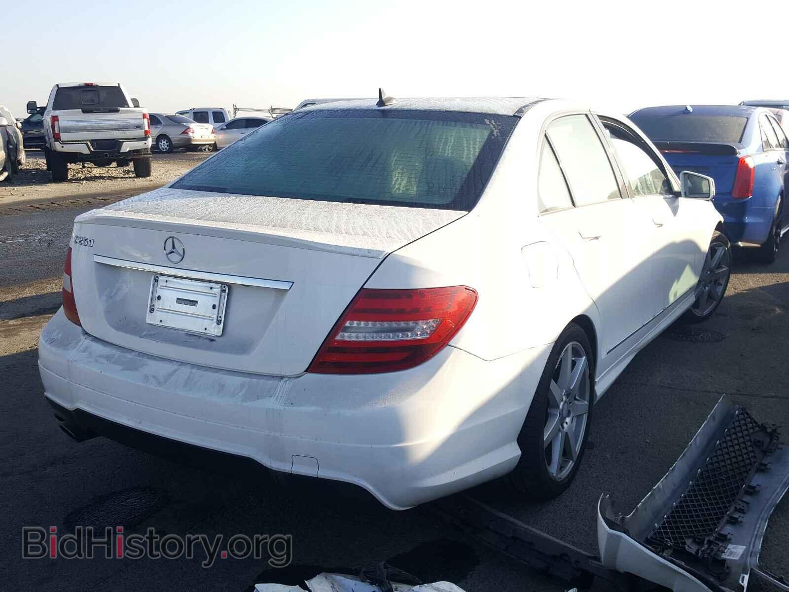 2014 MERCEDES-BENZ C-CLASS - VIN: WDDGF4HB4EA959029 - Фото 4