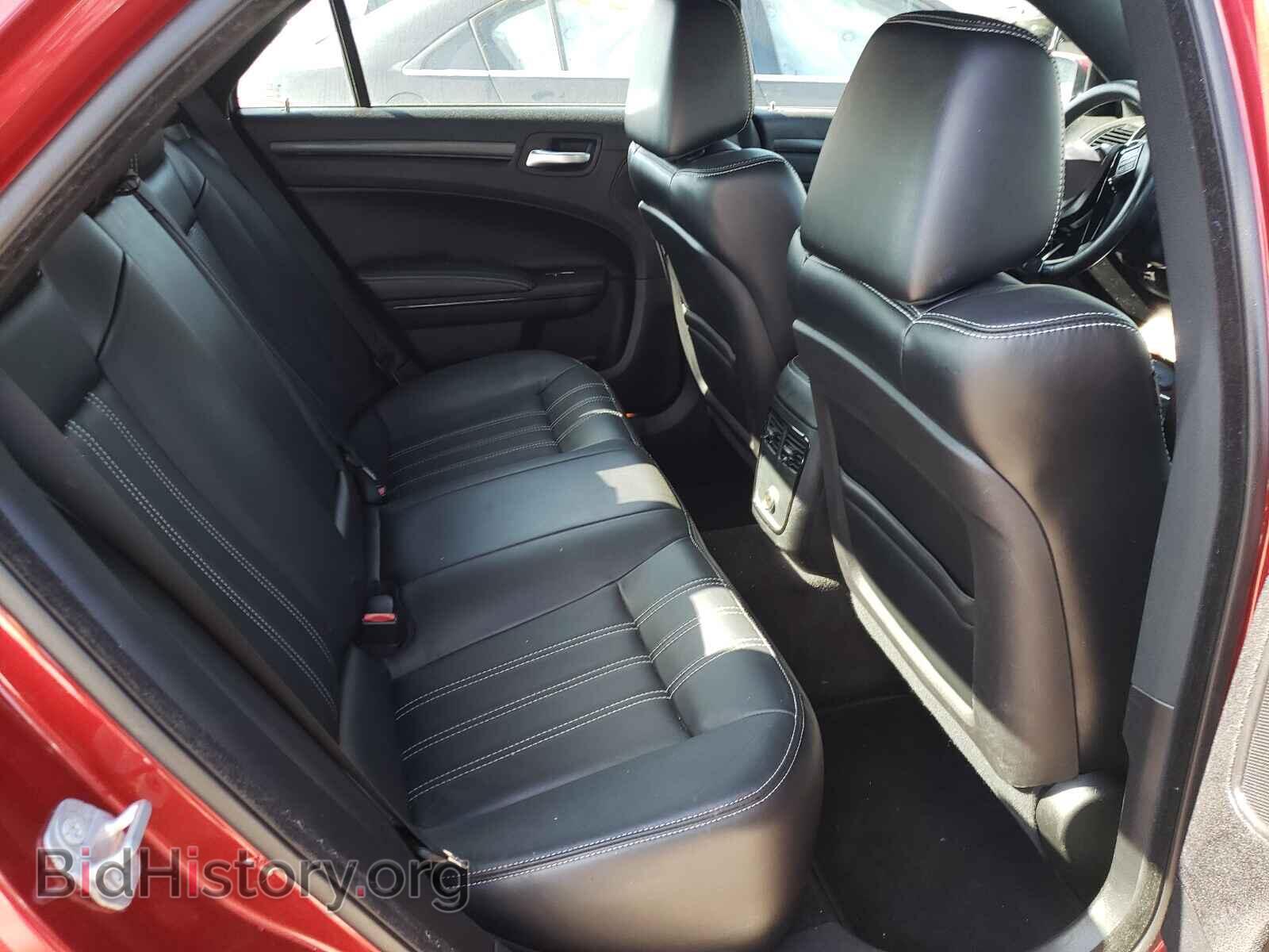 2014 CHRYSLER 300 - VIN: 2C3CCAGG3EH297561 - Фото 6