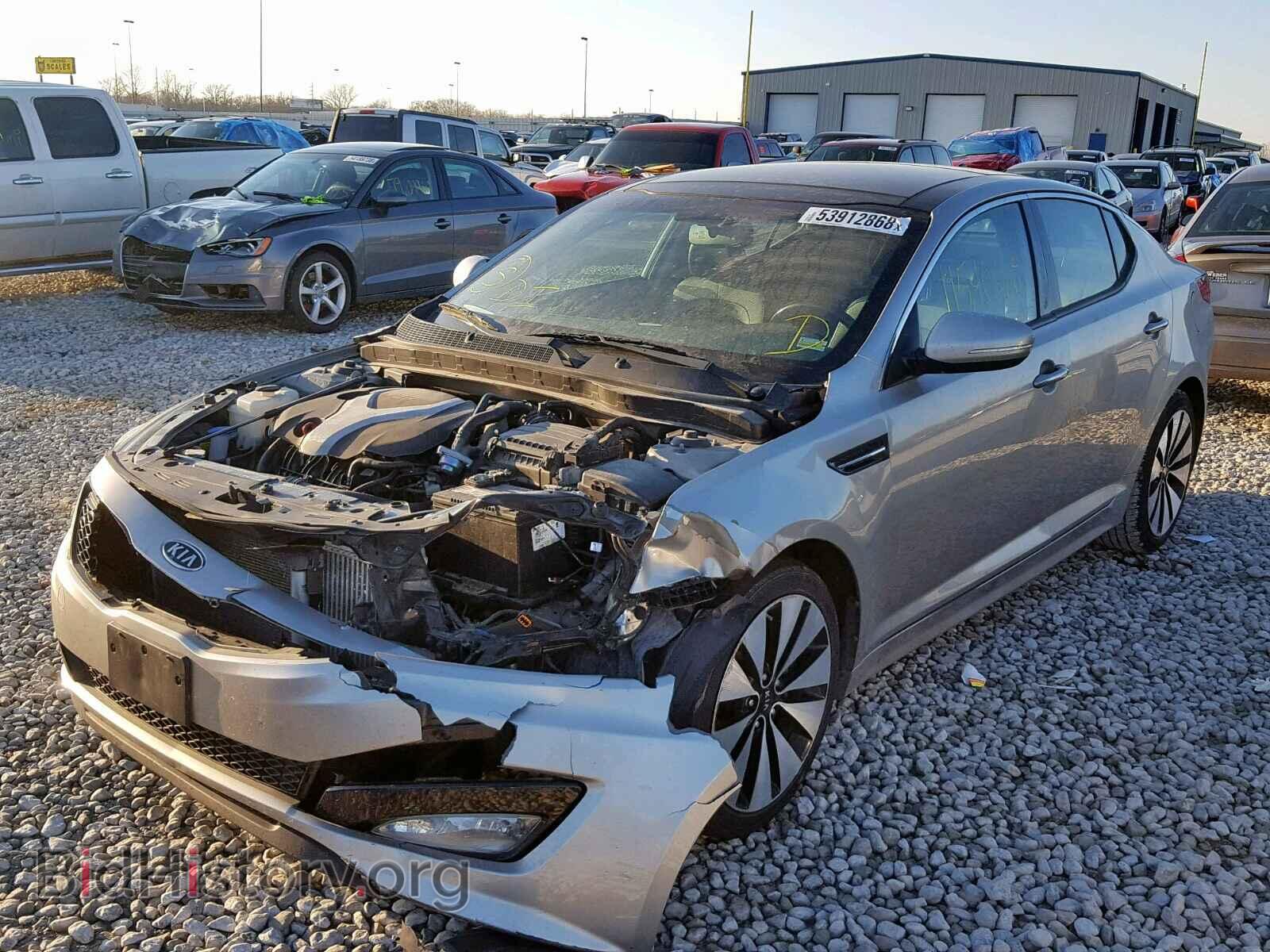 2011 KIA OPTIMA - VIN: KNAGR4A69B5184887 - Фото 2