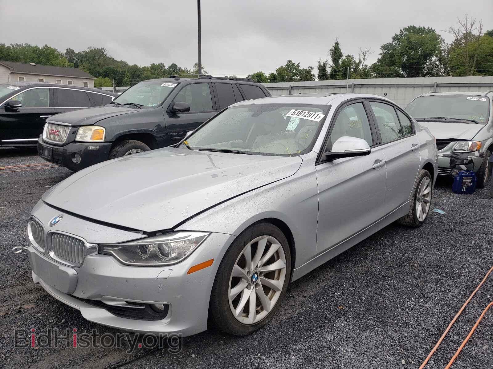 2012 BMW 3 SERIES - VIN: WBA3A5C50CF256085 - Фото 2