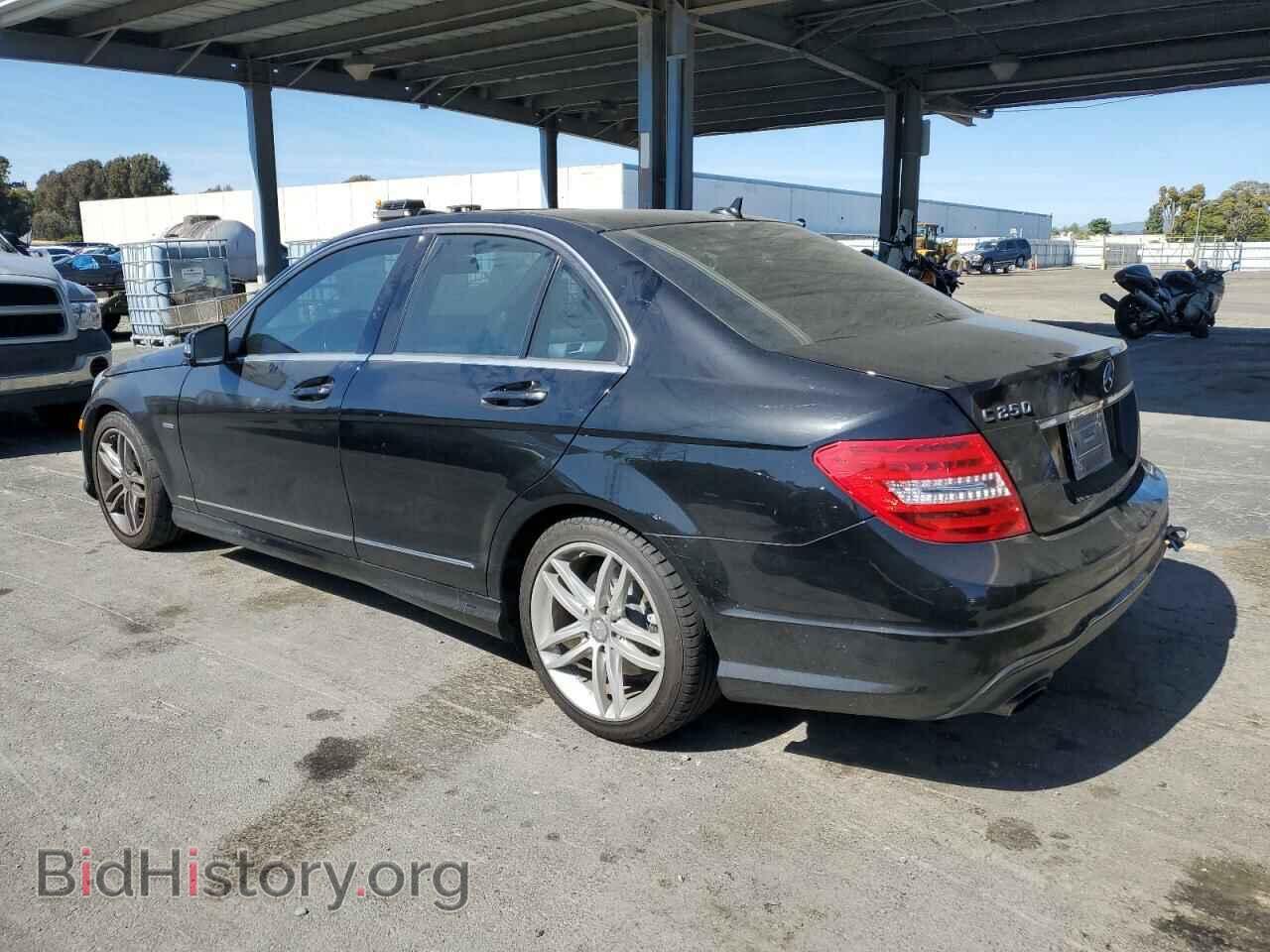 2012 MERCEDES-BENZ C-CLASS - VIN: WDDGF4HB4CA711909 - Фото 2