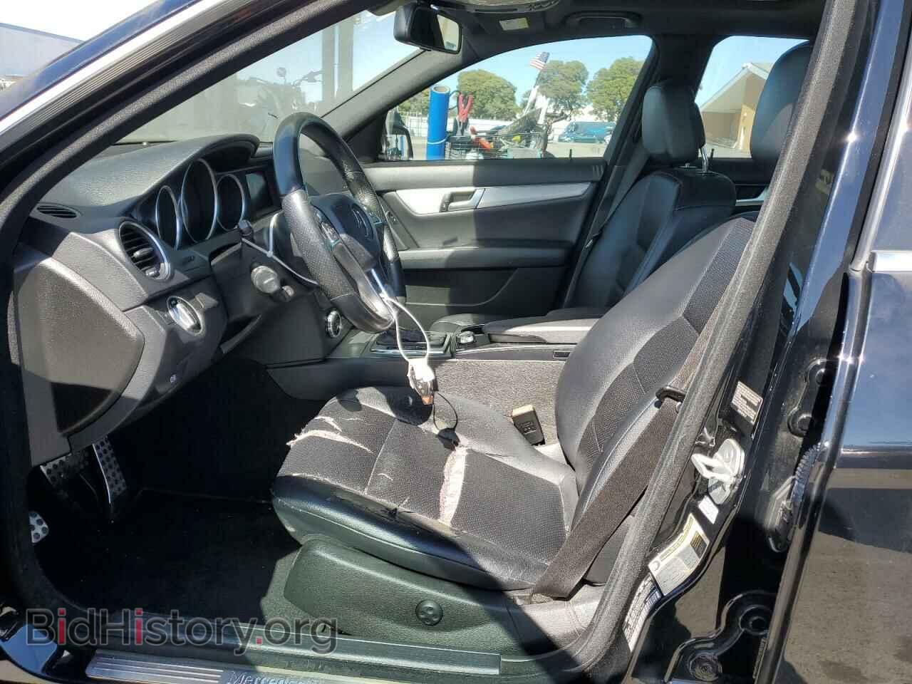 2012 MERCEDES-BENZ C-CLASS - VIN: WDDGF4HB4CA711909 - Фото 7
