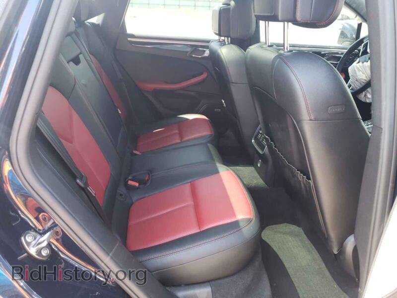 2017 Porsche MACAN (VIN WP1AB2A52HLB18404) — photo 6 of 10