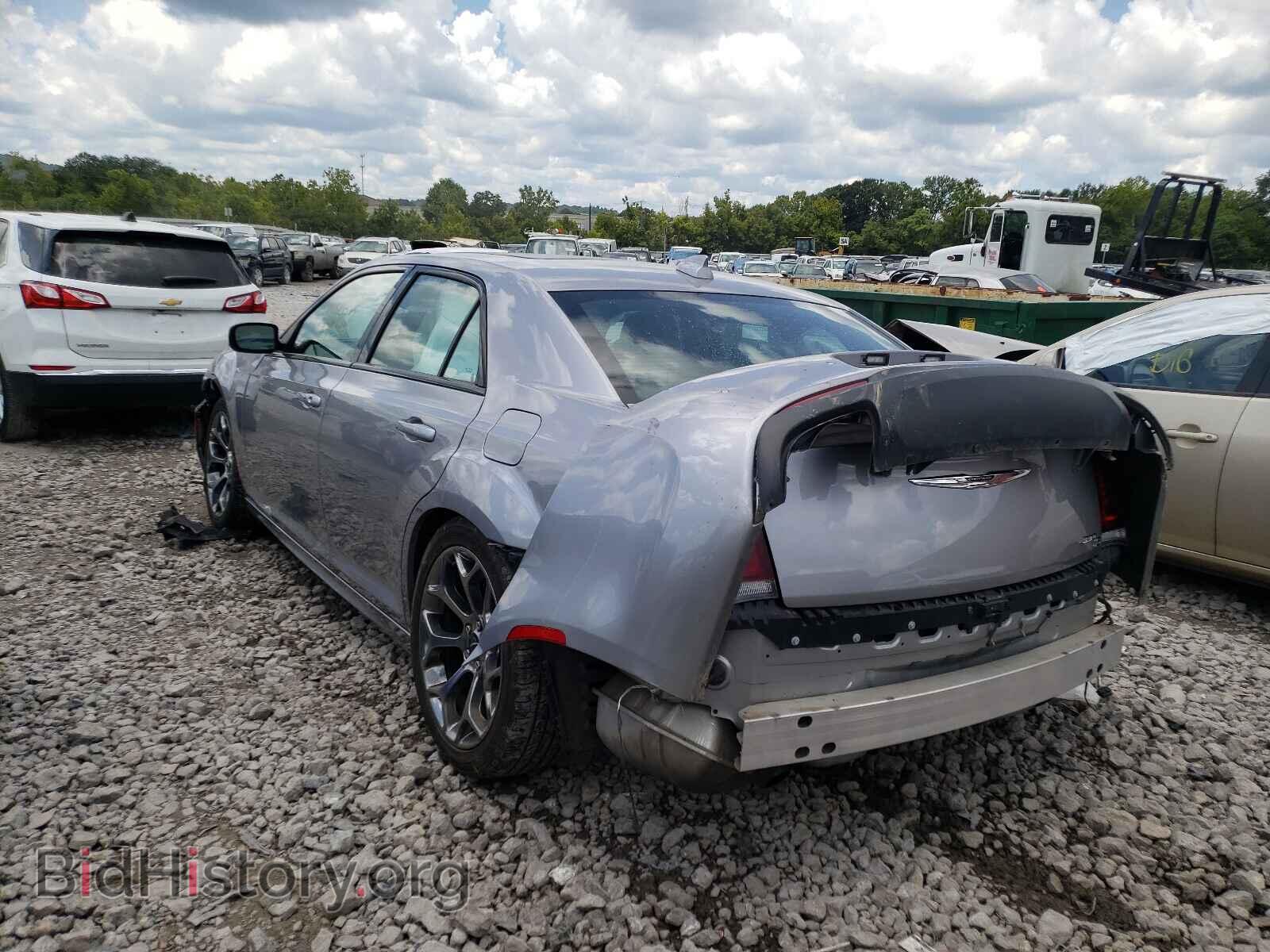 2018 CHRYSLER 300 - VIN: 2C3CCABG6JH266466 - Фото 3