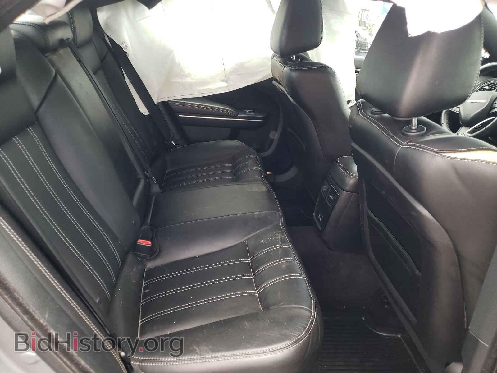 2018 CHRYSLER 300 - VIN: 2C3CCABG6JH266466 - Фото 6