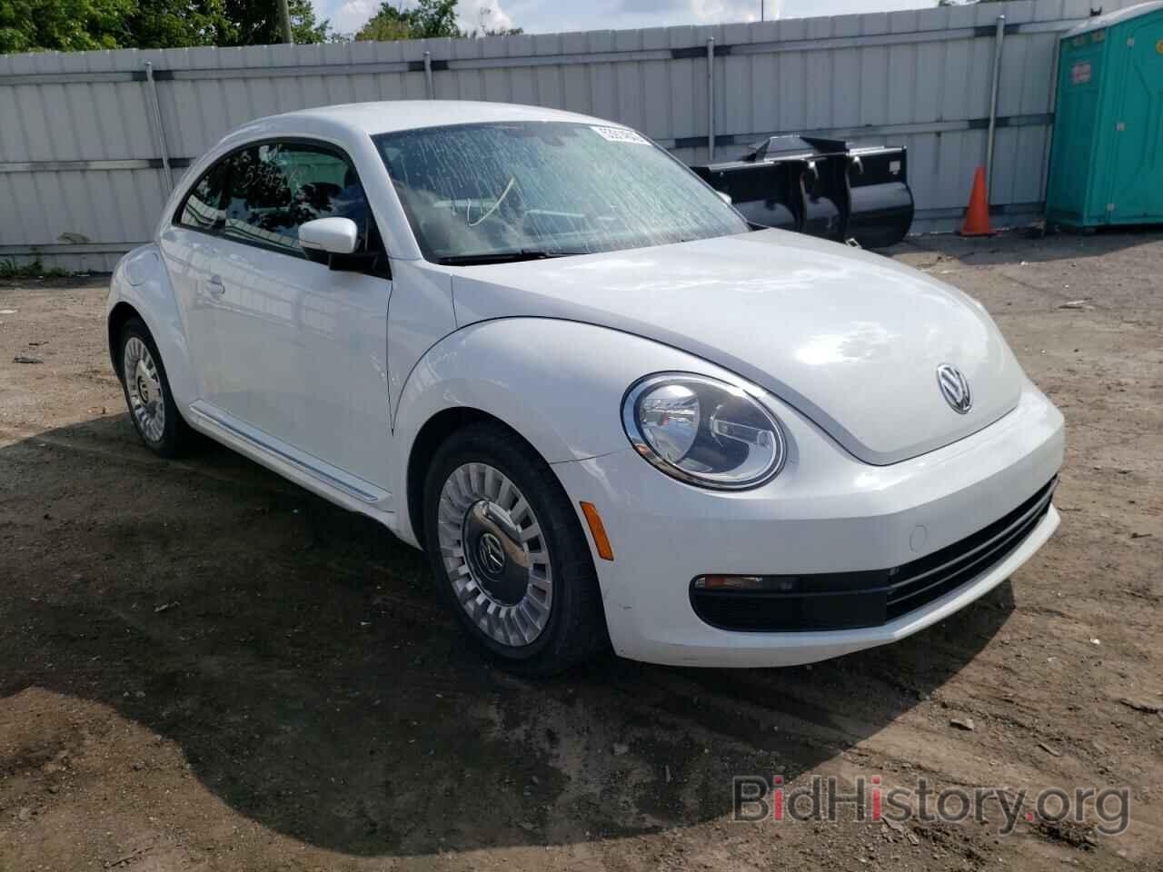 Photo 3VWJ17AT7GM603521 - VOLKSWAGEN BEETLE 2016