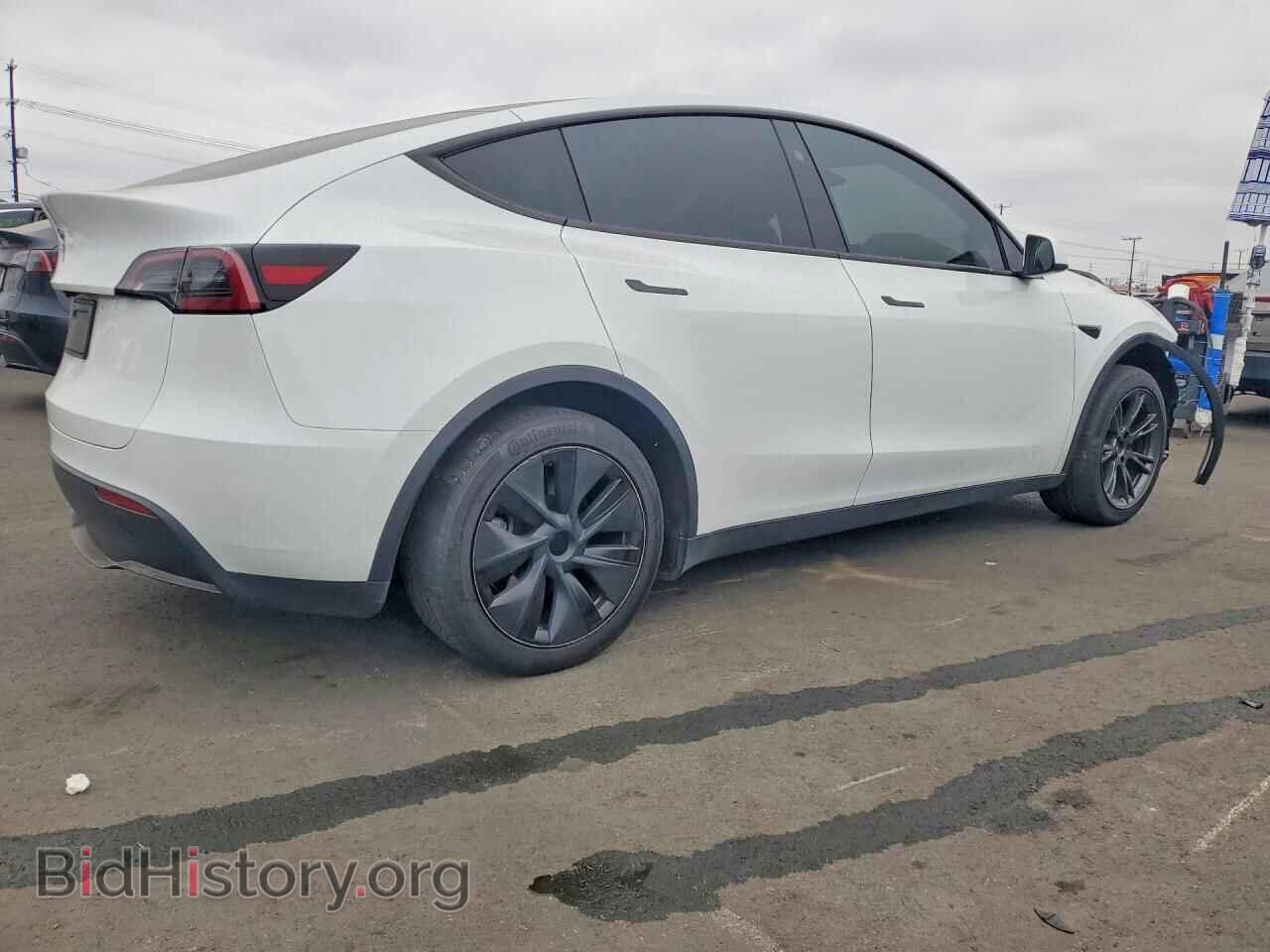 2025 TESLA MODEL Y - VIN: 7SAYGDED0SF242568 - Photo 3