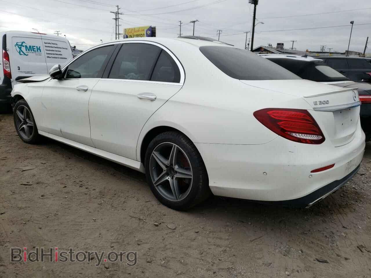 2018 MERCEDES-BENZ E-CLASS - VIN: WDDZF4KB4JA321567 - Фото 2