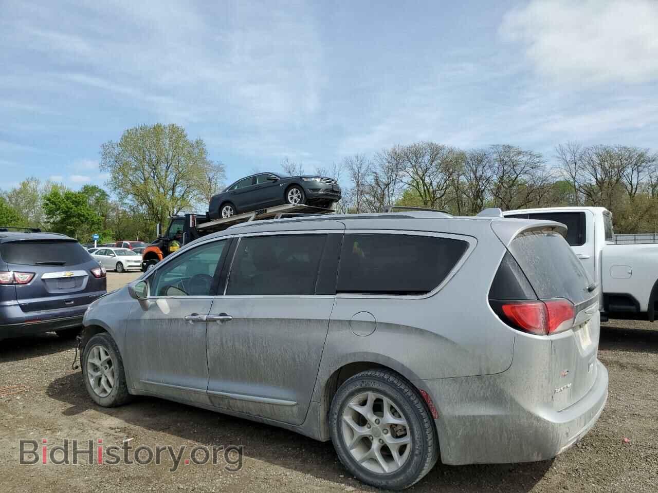 2017 CHRYSLER PACIFICA - VIN: 2C4RC1EG4HR665687 - Photo 2