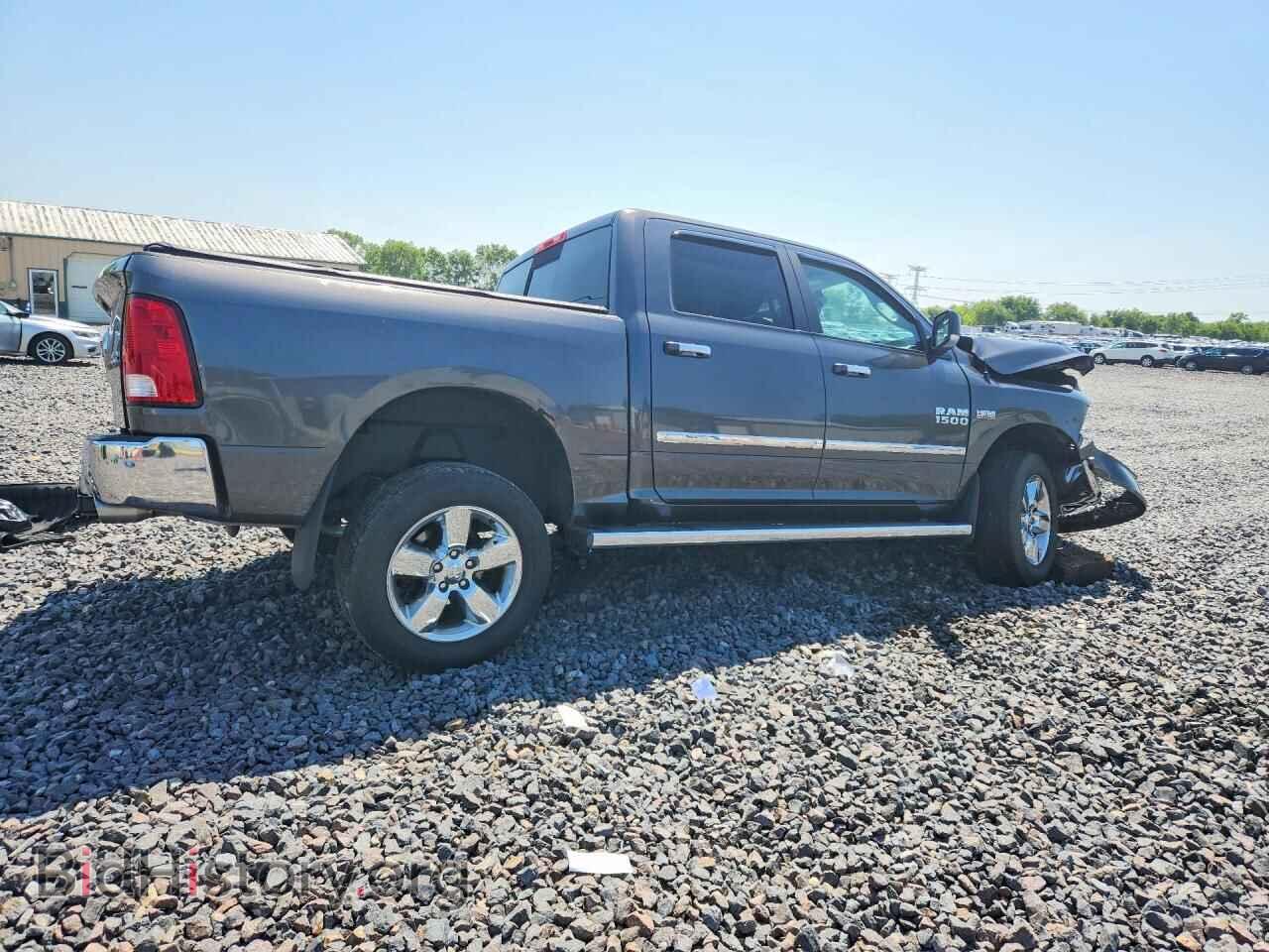 2017 RAM 1500 - VIN: 3C6RR7LT9HG525276 - Фото 3