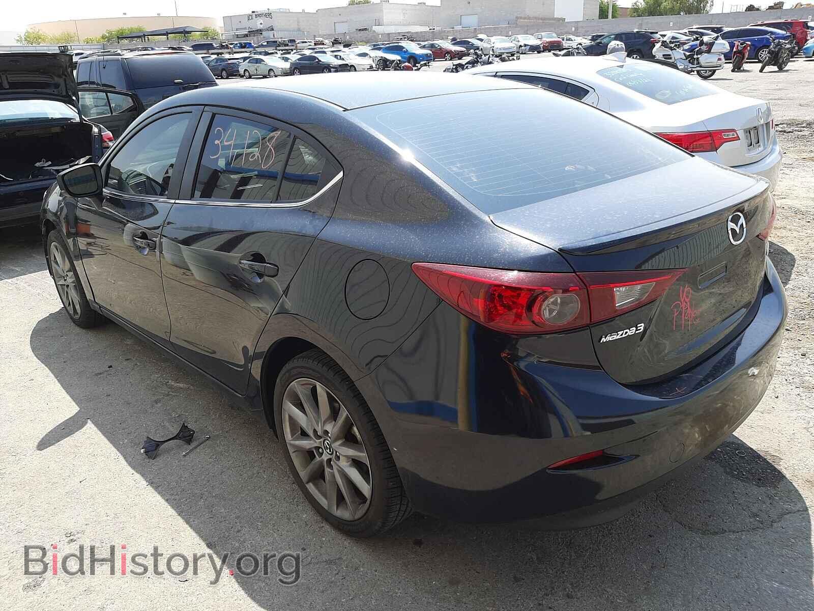 2018 MAZDA 3 - VIN: 3MZBN1V30JM261403 - Фото 2