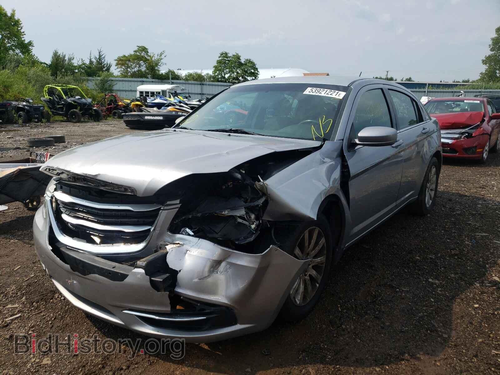 2013 CHRYSLER 200 - VIN: 1C3CCBBB2DN619002 - Фото 2