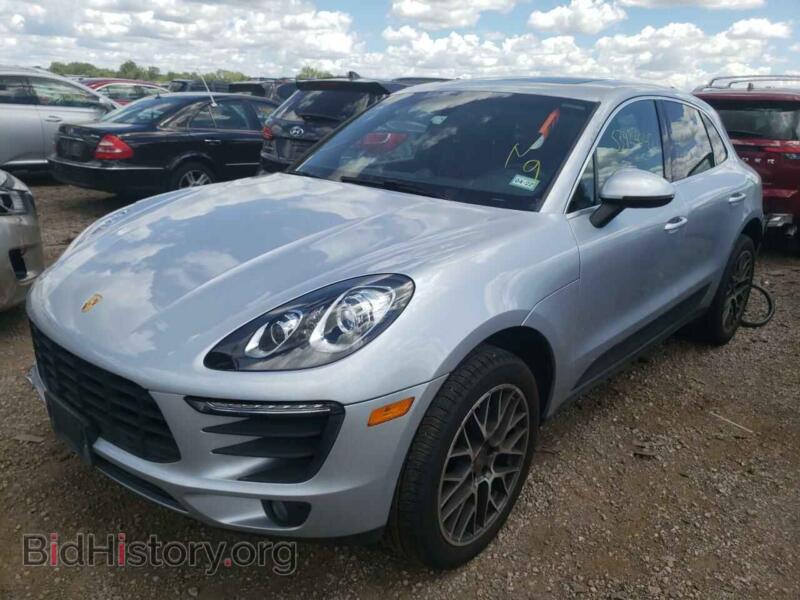 2016 Porsche MACAN (VIN WP1AB2A53GLB57114) — photo 2 of 10