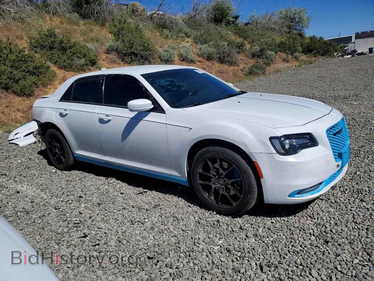 2019 CHRYSLER 300 - VIN: 2C3CCAGG3KH610605 - Фото 4