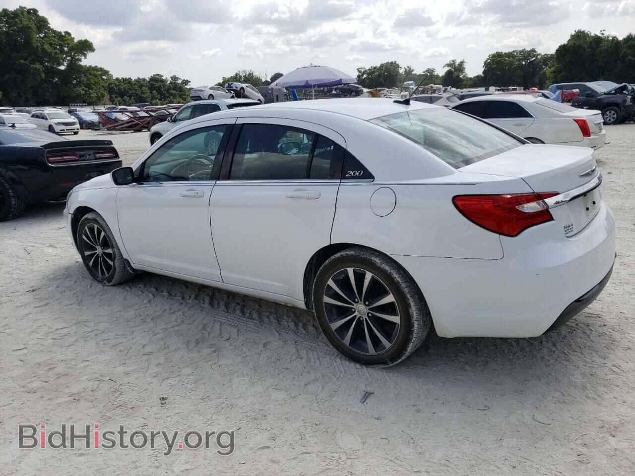 2013 CHRYSLER 200 - VIN: 1C3CCBBB7DN598423 - Photo 2