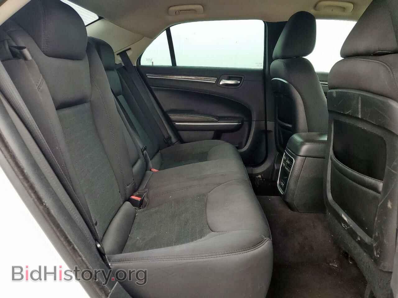 2018 CHRYSLER 300 - VIN: 2C3CCAAG9JH274899 - Фото 10