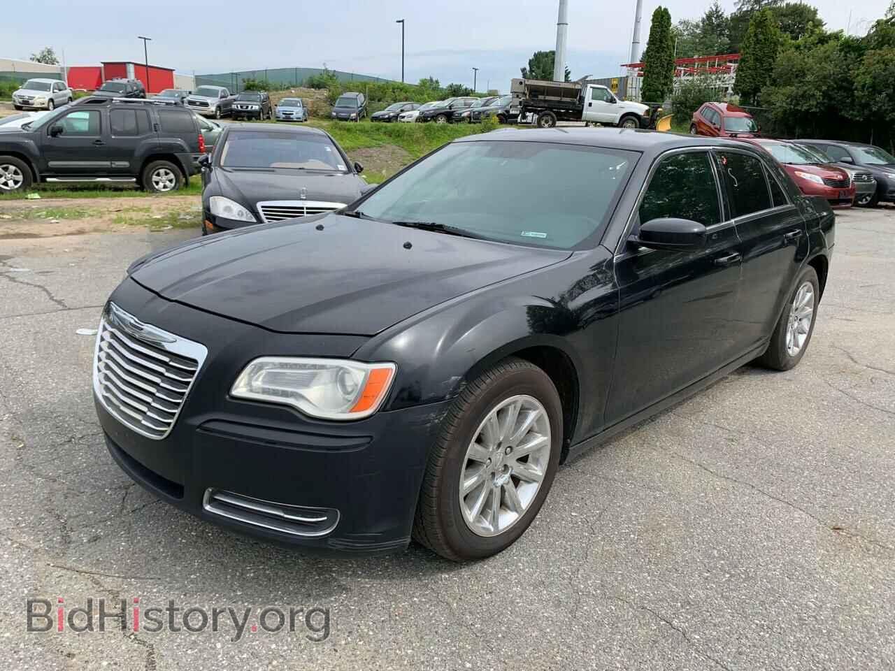 2013 CHRYSLER 300 - VIN: 2C3CCAAG3DH626751 - Фото 2