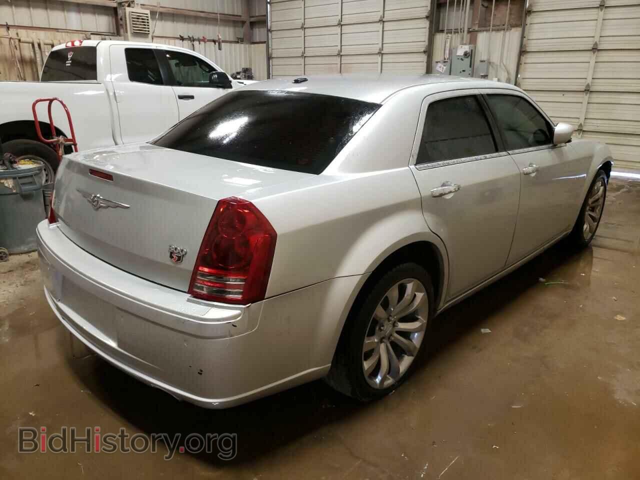 2010 CHRYSLER 300 - VIN: 2C3CA9CT5AH279855 - Фото 4