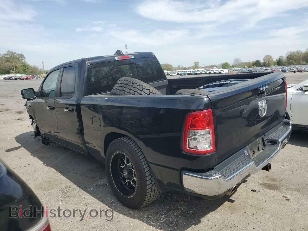 2020 RAM 1500 - VIN: 1C6SRFBT3LN366641 - Фото 2
