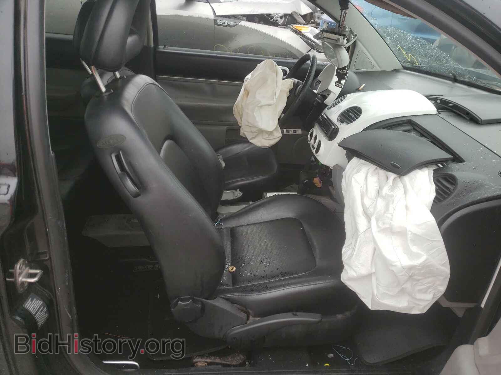 2000 VOLKSWAGEN BEETLE - VIN: 3VWCA21C6YM447310 - Фото 5
