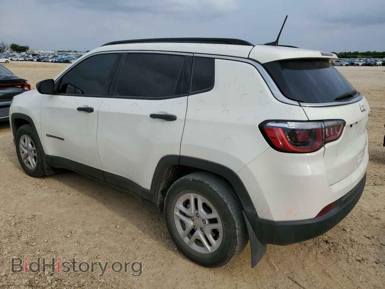 2019 JEEP COMPASS - VIN: 3C4NJCAB1KT715444 - Фото 2