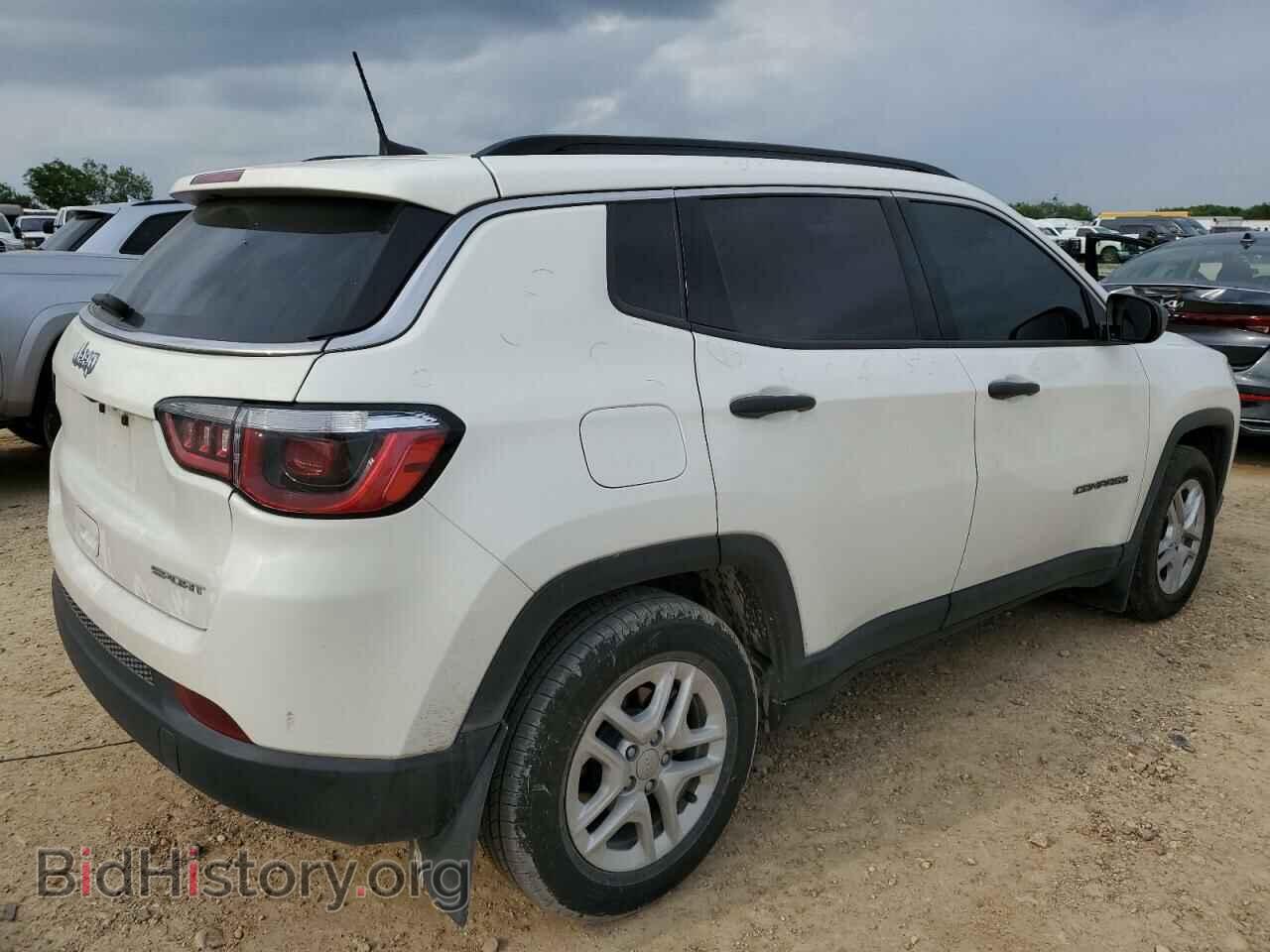 2019 JEEP COMPASS - VIN: 3C4NJCAB1KT715444 - Фото 3