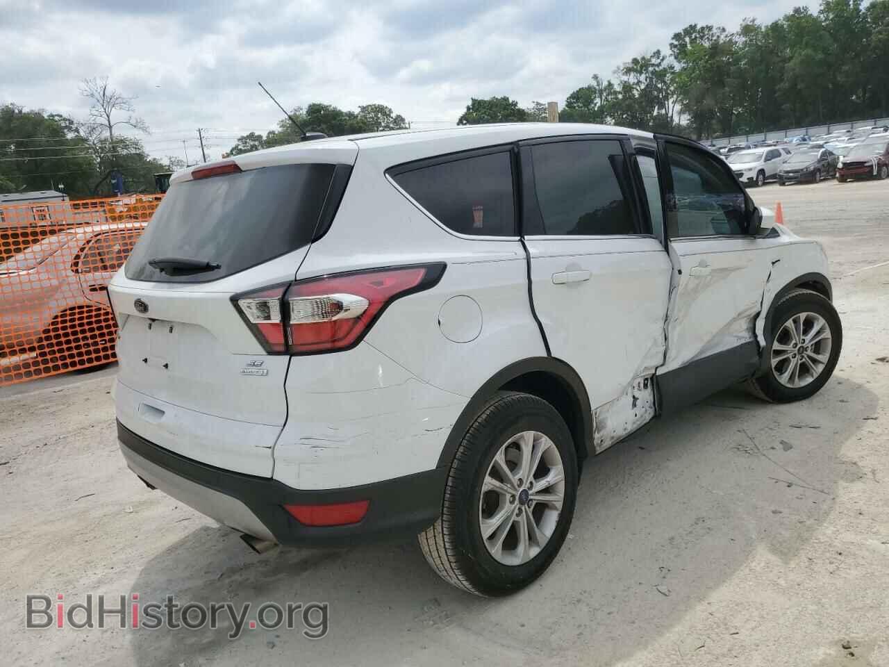 2017 FORD ESCAPE - VIN: 1FMCU0GD9HUE00634 - Фото 3