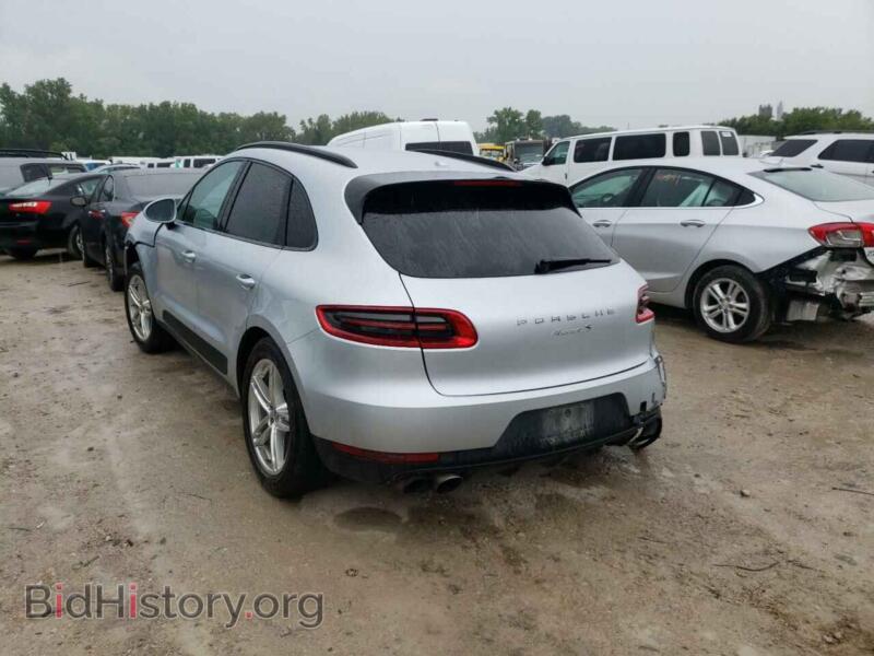 2016 Porsche MACAN (VIN WP1AB2A54GLB41522) — photo 3 of 10