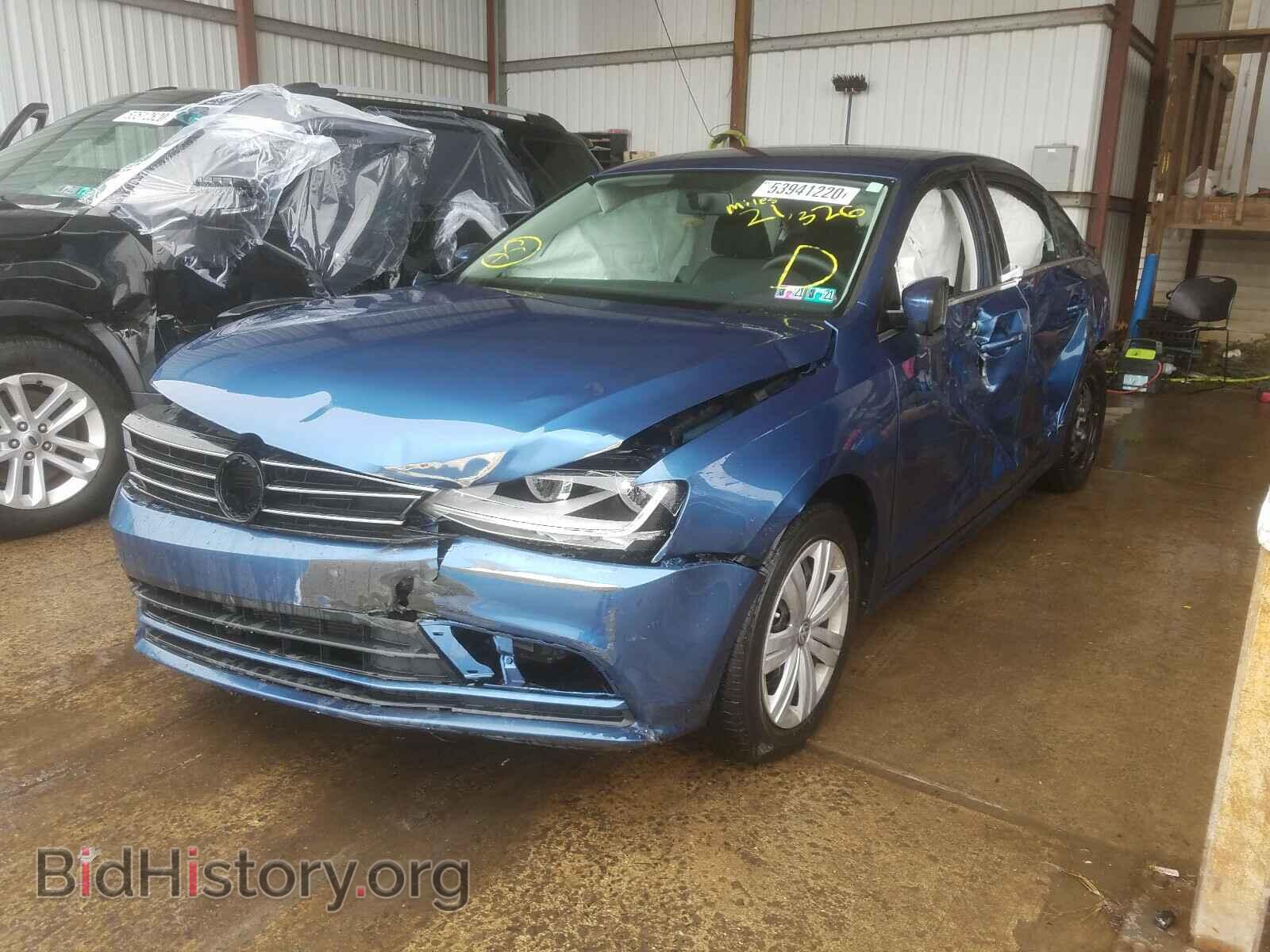 2017 VOLKSWAGEN JETTA - VIN: 3VW2B7AJXHM395037 - Фото 2