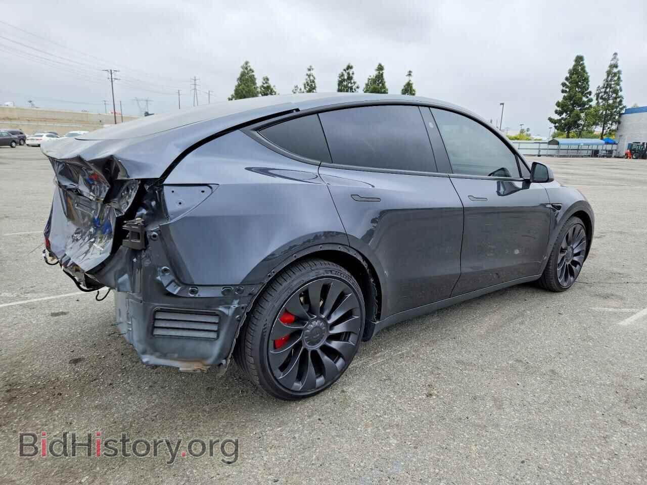2024 TESLA MODEL Y - VIN: 7SAYGDEF3RF024491 - Photo 3