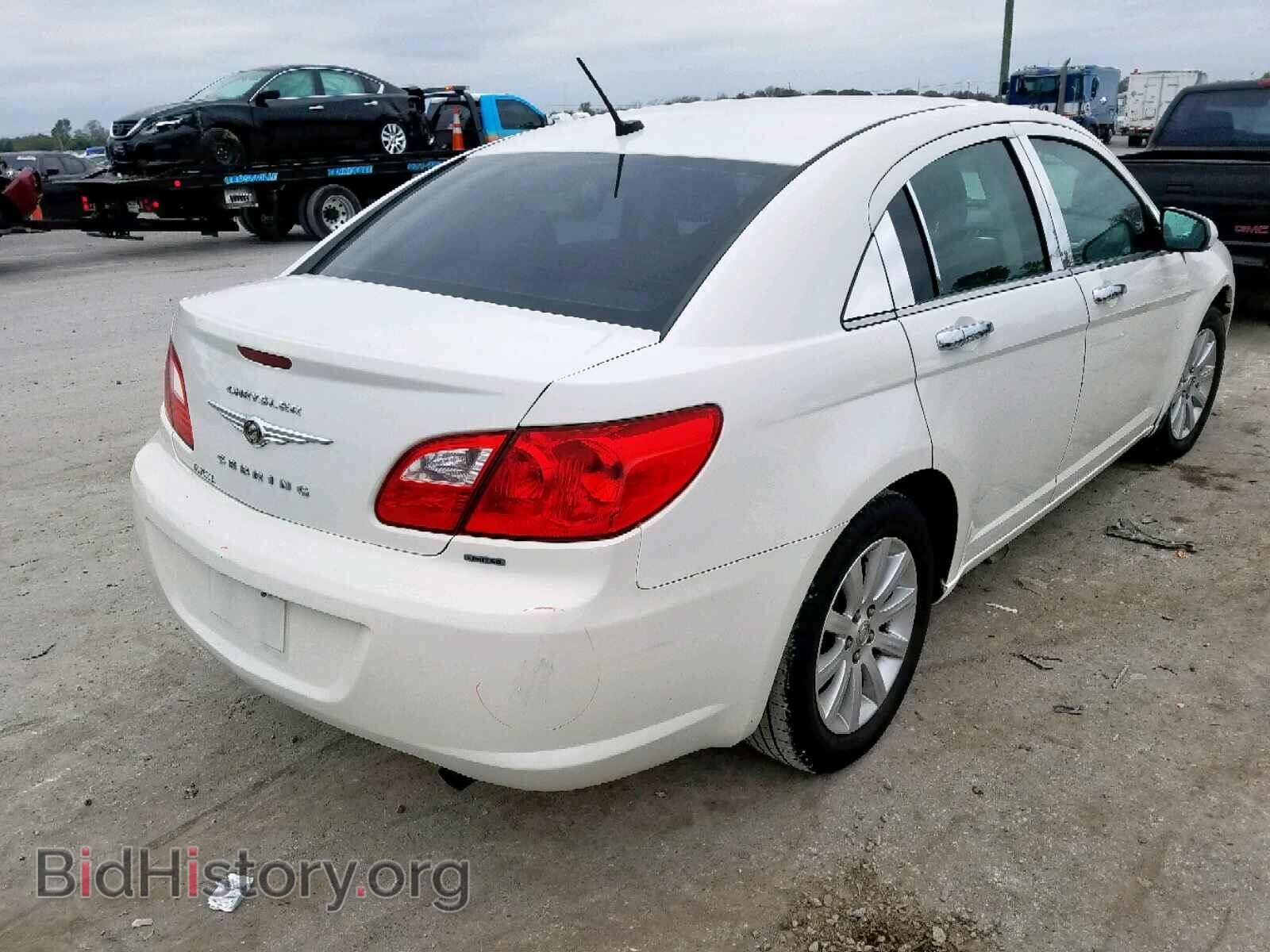 2010 CHRYSLER SEBRING - VIN: 1C3CC5FB7AN149024 - Фото 4