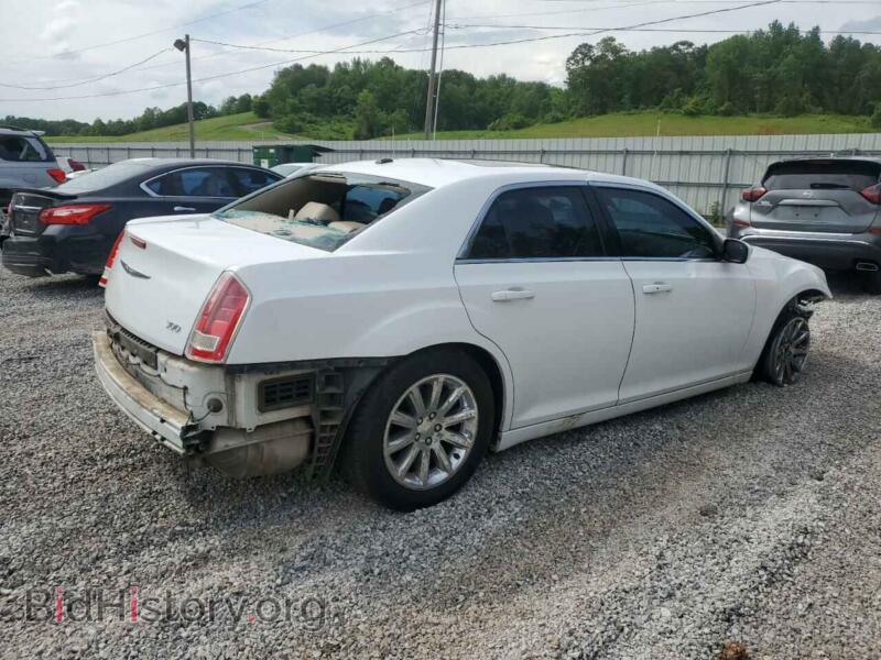 2014 Chrysler 300 (VIN 2C3CCAAG6EH297076) — photo 3 of 13