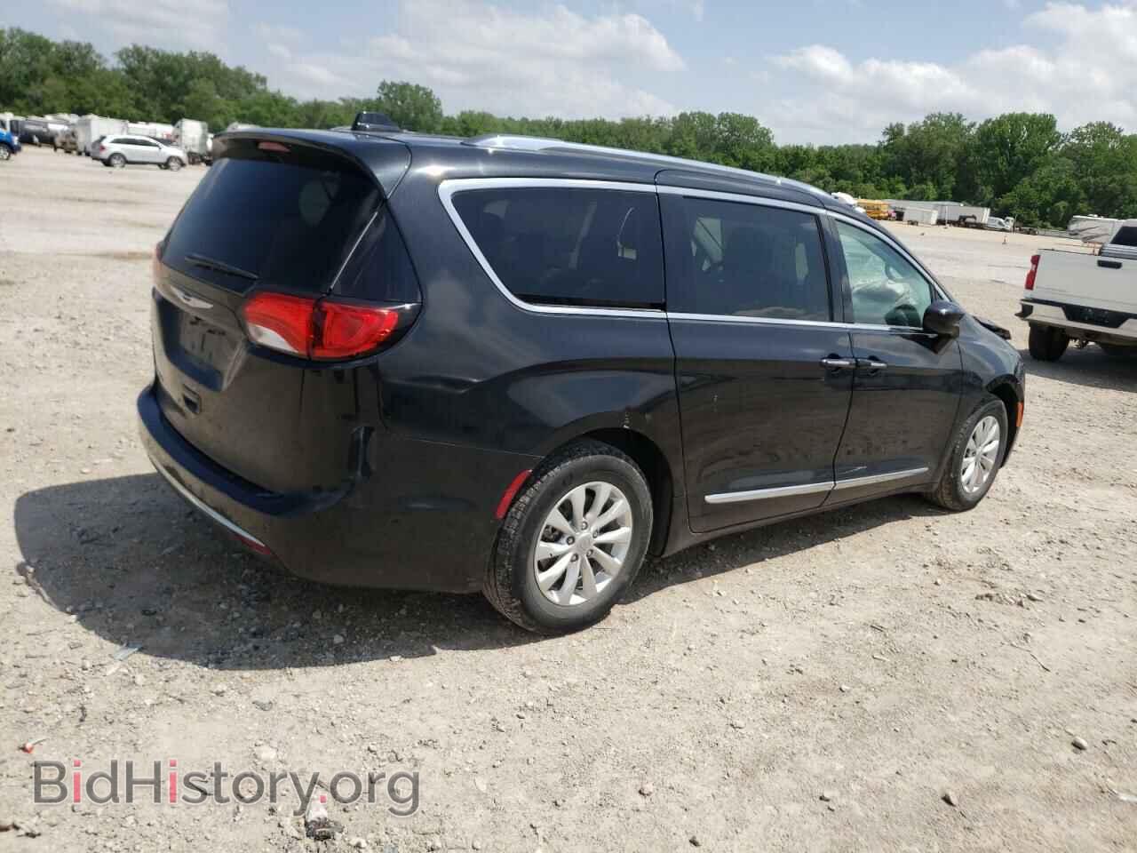 2018 CHRYSLER PACIFICA - VIN: 2C4RC1BG4JR120390 - Фото 3