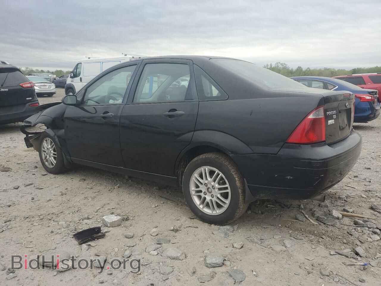 2007 FORD FOCUS - VIN: 1FAHP34NX7W125526 - Фото 2