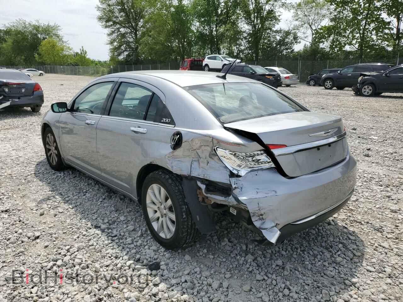 2013 CHRYSLER 200 - VIN: 1C3CCBCG8DN723360 - Фото 2