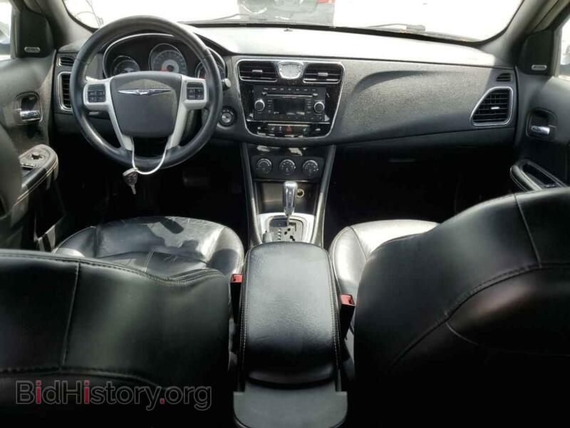 2013 Chrysler 200 (VIN 1C3CCBCG8DN723360) — photo 8 of 12