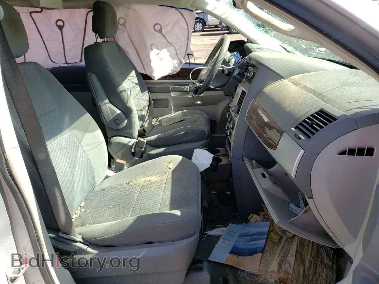 2010 CHRYSLER MINIVAN - VIN: 2A4RR5D17AR491827 - Фото 5