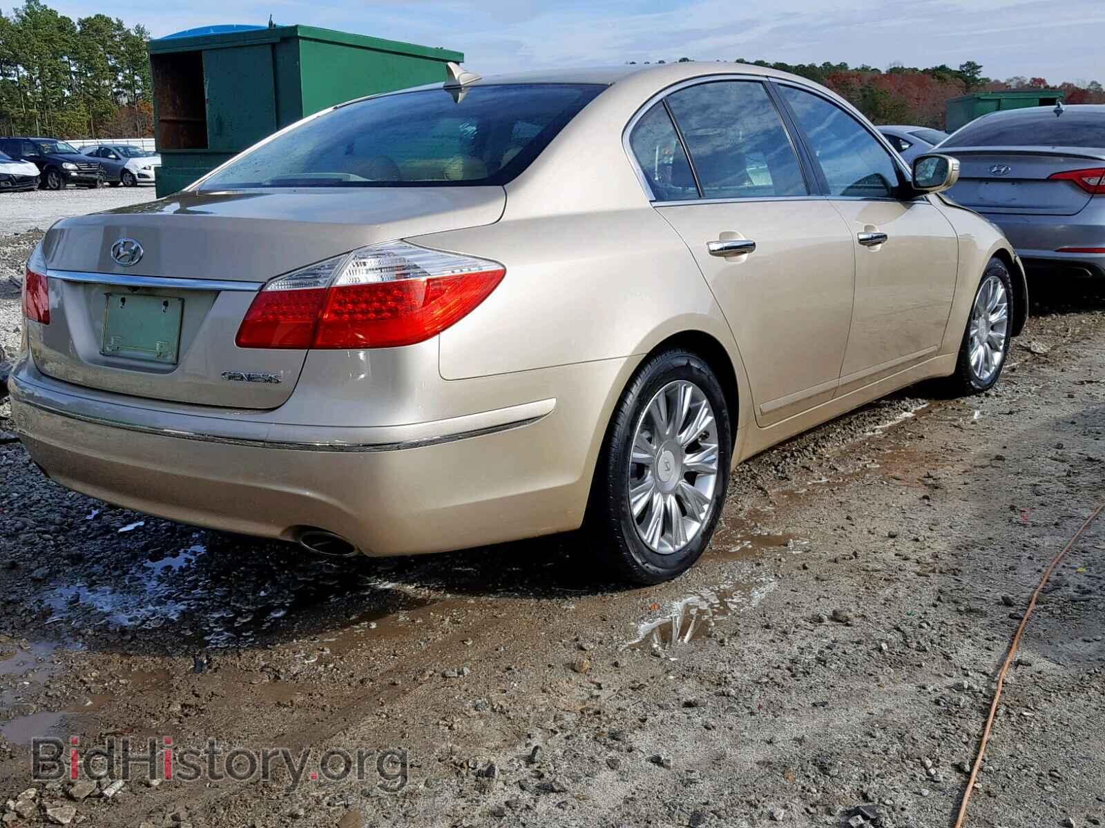 2011 HYUNDAI GENESIS - VIN: KMHGC4DE8BU123779 - Фото 4